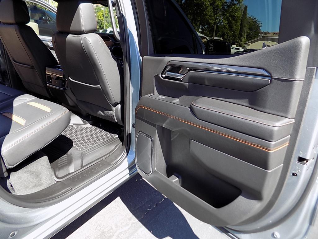 used 2023 GMC Sierra 1500 car, priced at $50,286