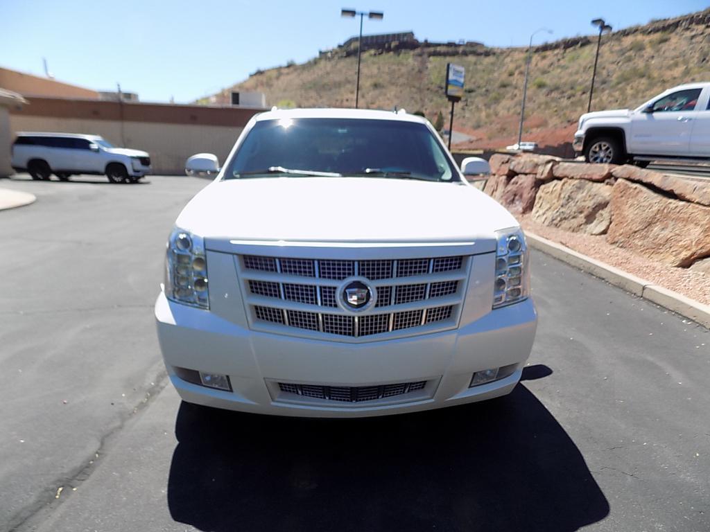 used 2012 Cadillac Escalade ESV car, priced at $12,998