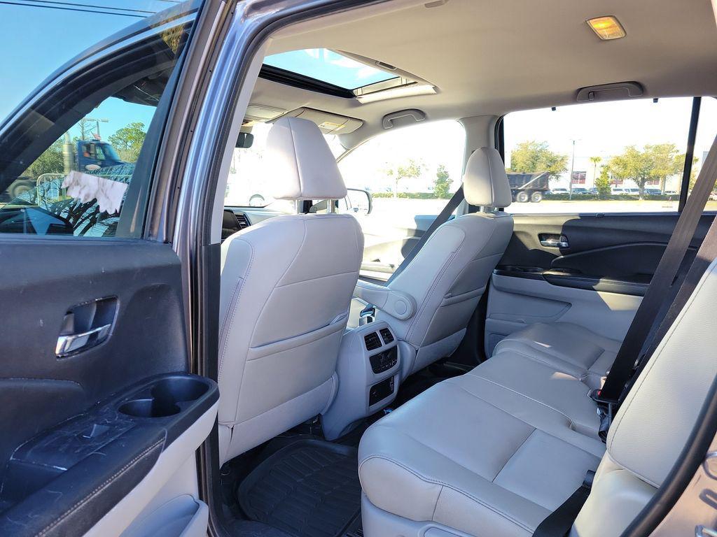 used 2020 Honda Pilot car, priced at $21,254