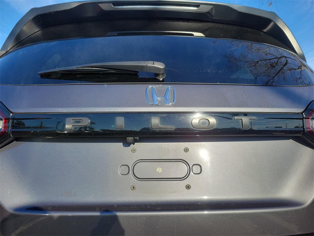 used 2025 Honda Pilot car