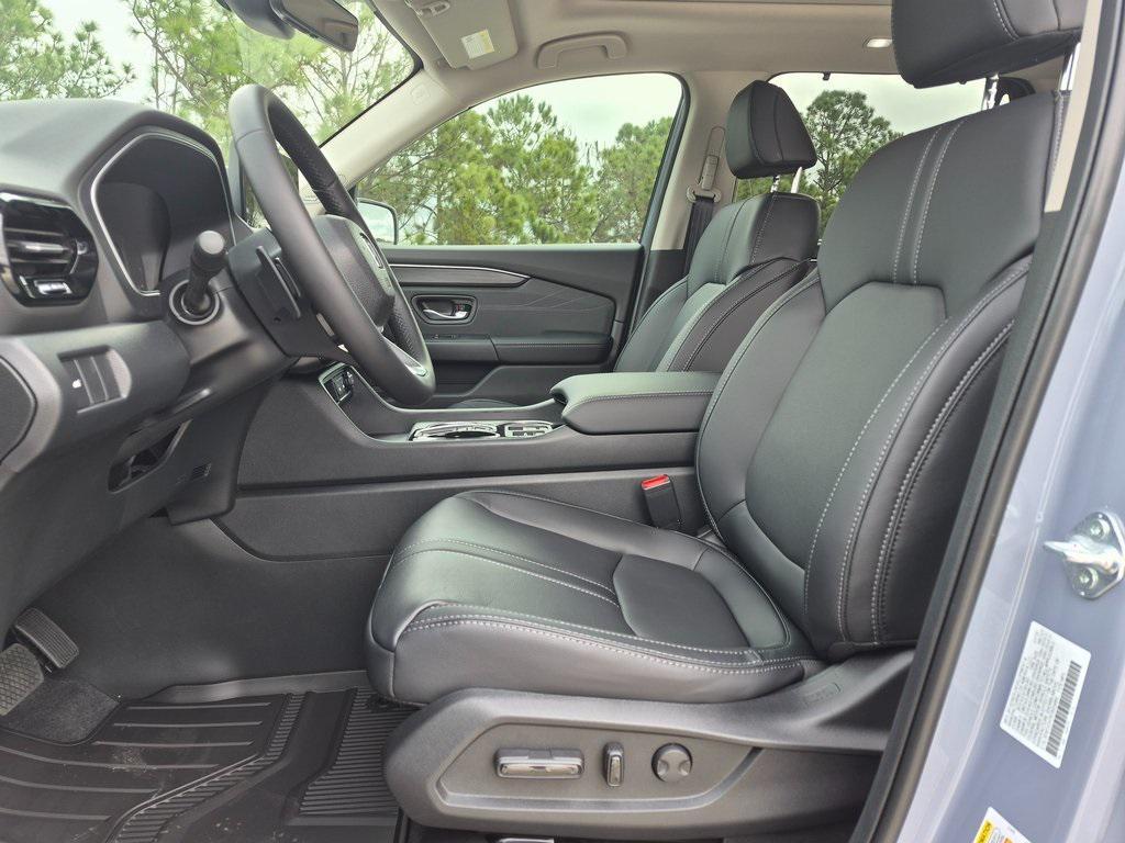 new 2026 Honda Pilot car, priced at $56,240
