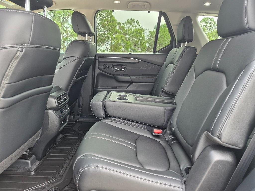 new 2026 Honda Pilot car, priced at $56,240