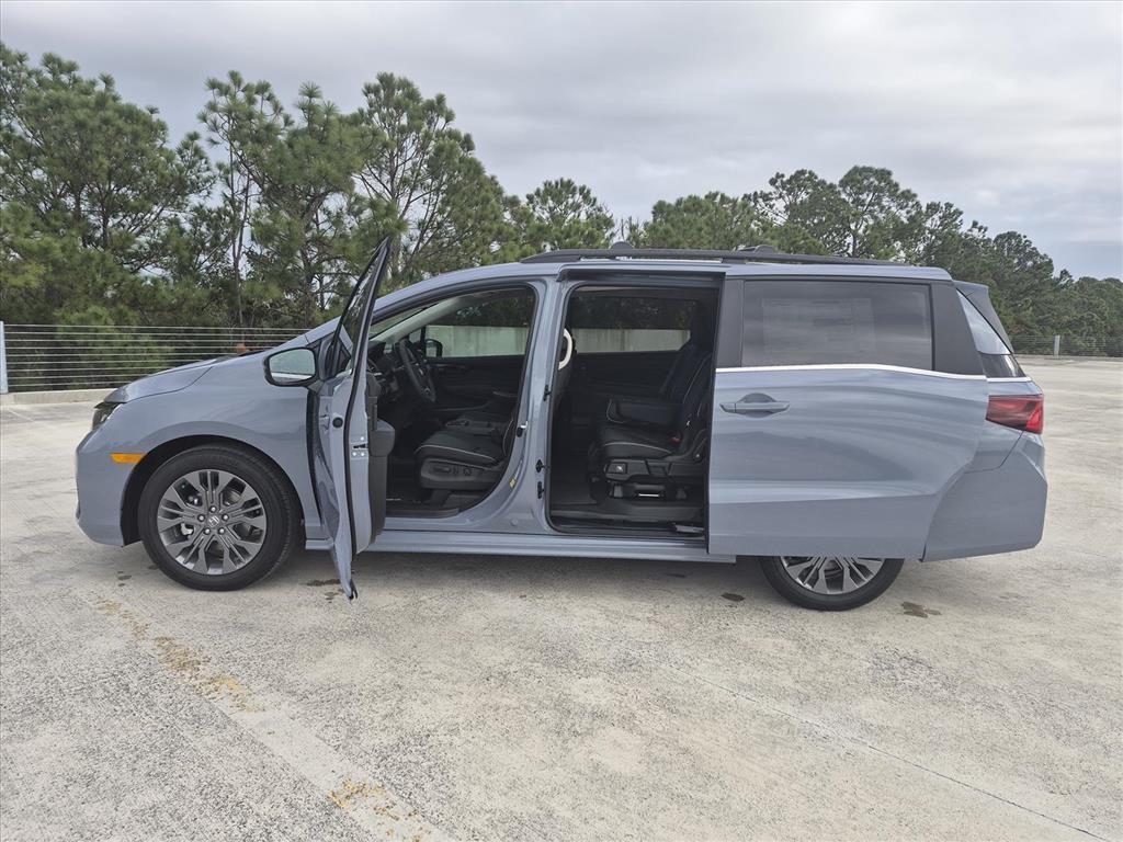 new 2026 Honda Odyssey car, priced at $47,397