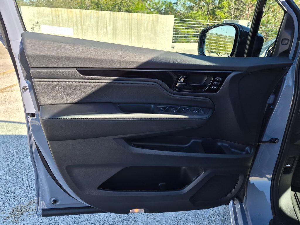 new 2026 Honda Odyssey car, priced at $50,879