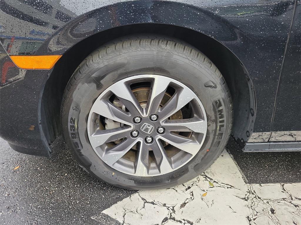 used 2024 Honda Odyssey car, priced at $35,070