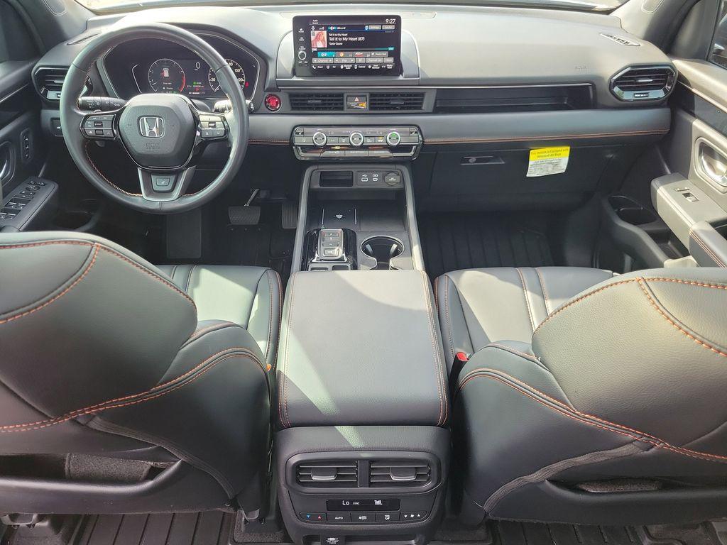 used 2025 Honda Pilot car, priced at $42,937