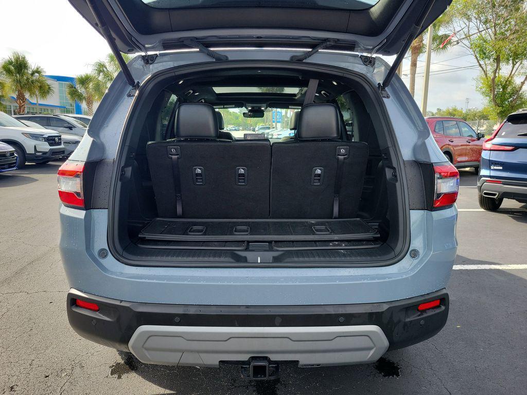 used 2025 Honda Pilot car, priced at $42,937
