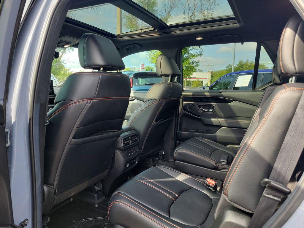 used 2025 Honda Pilot car, priced at $42,937