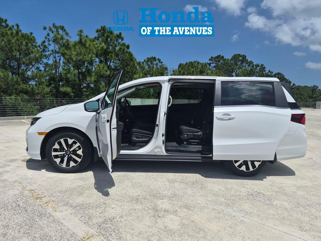 new 2026 Honda Odyssey car, priced at $42,376