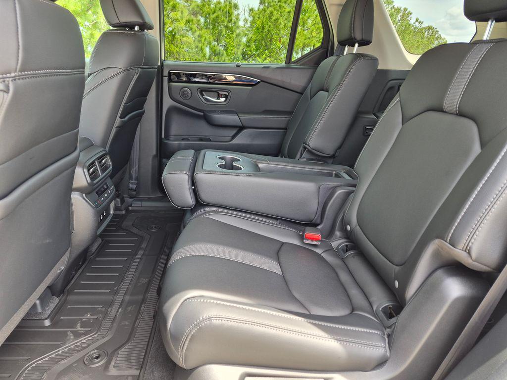 new 2026 Honda Pilot car, priced at $44,111