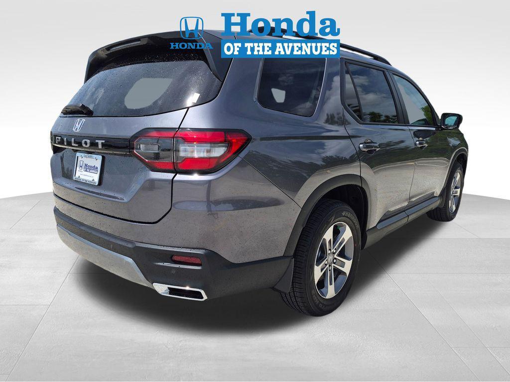 new 2026 Honda Pilot car, priced at $44,111
