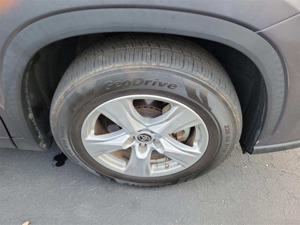 used 2021 Toyota Highlander car, priced at $23,935