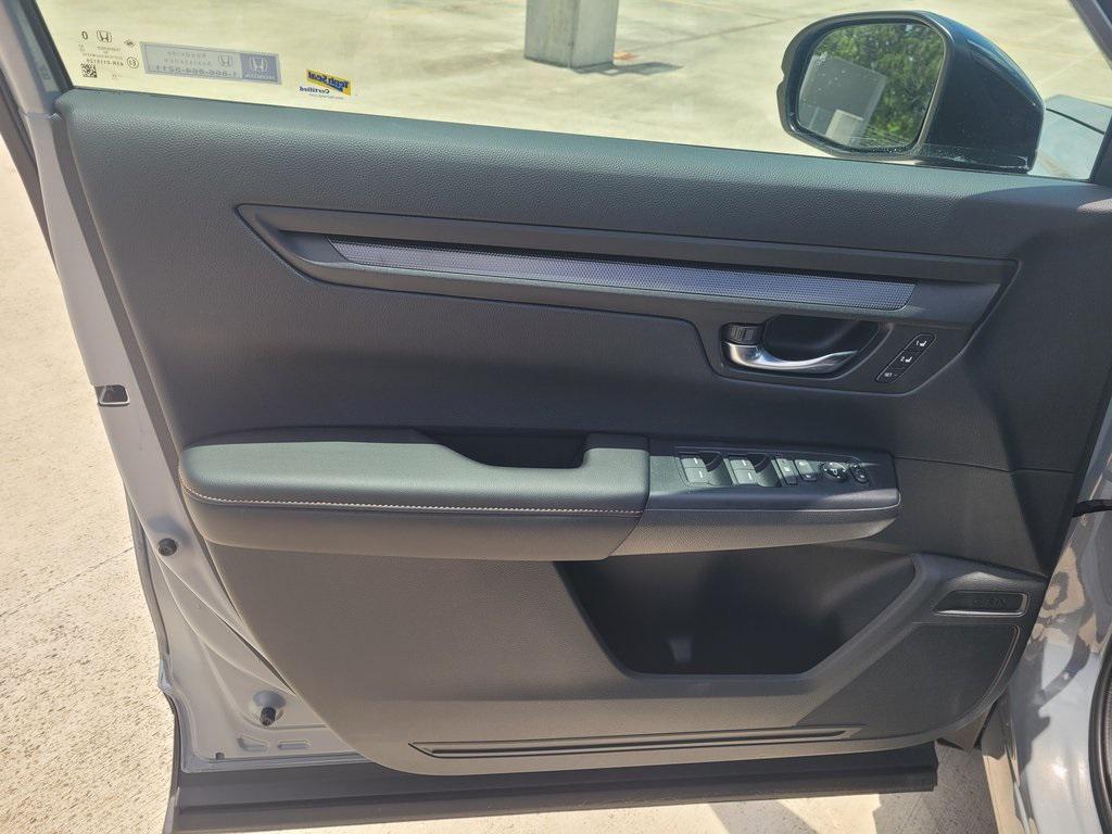 new 2026 Honda CR-V Hybrid car, priced at $40,202