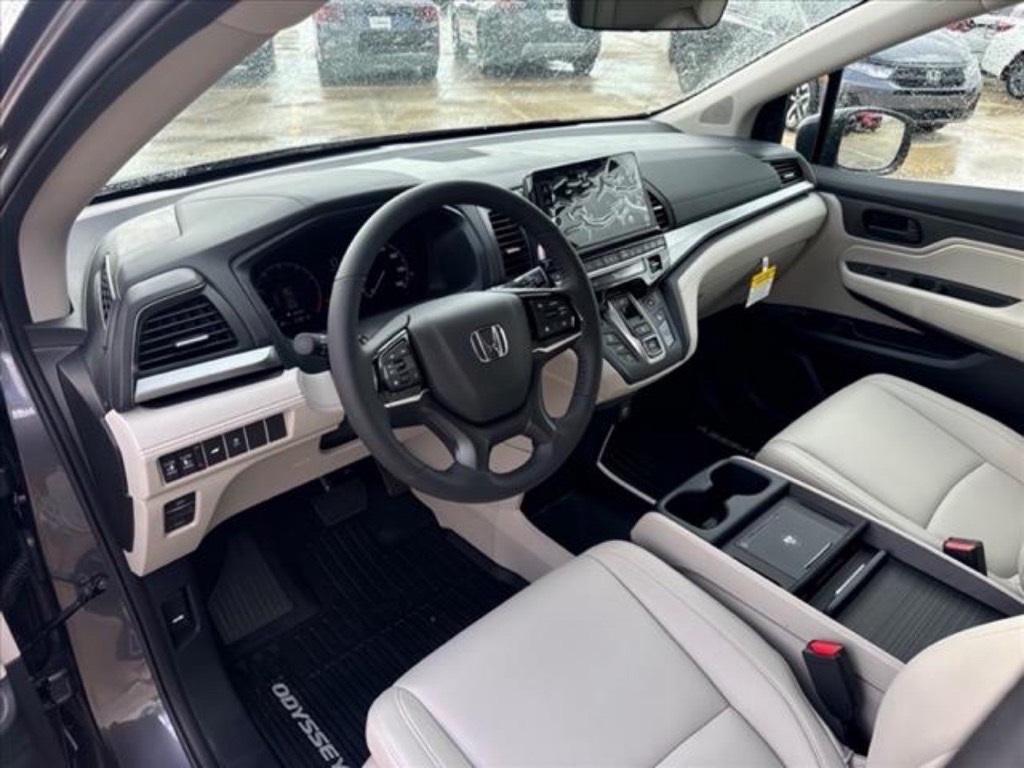 new 2026 Honda Odyssey car, priced at $43,216