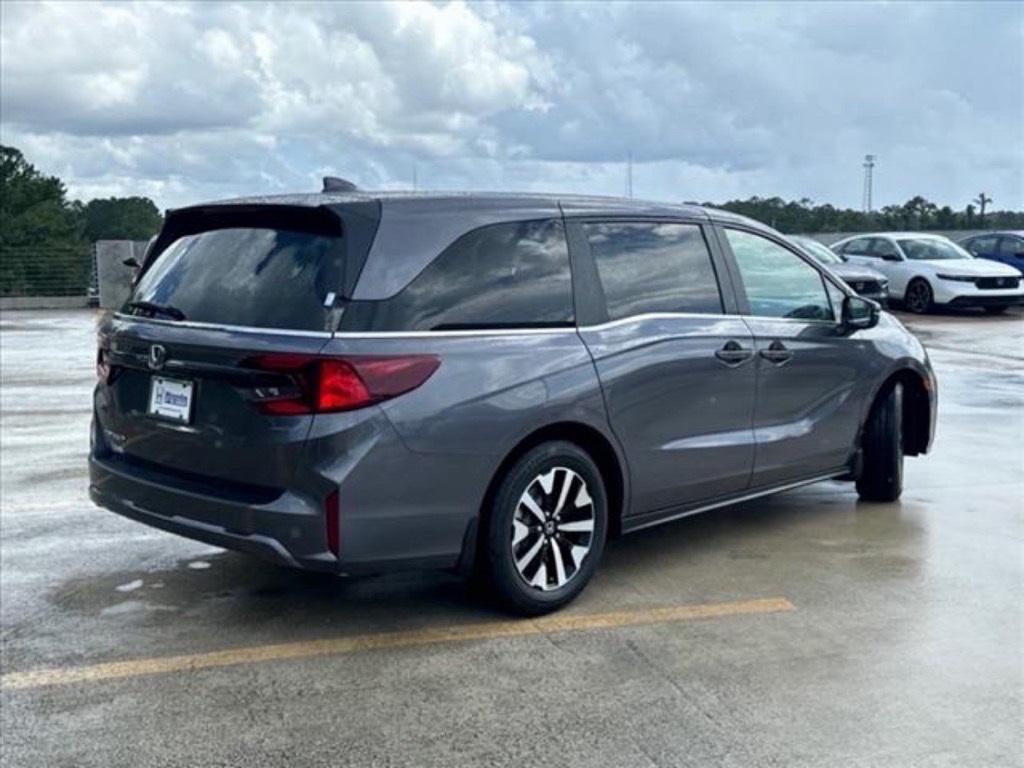 new 2026 Honda Odyssey car, priced at $43,216