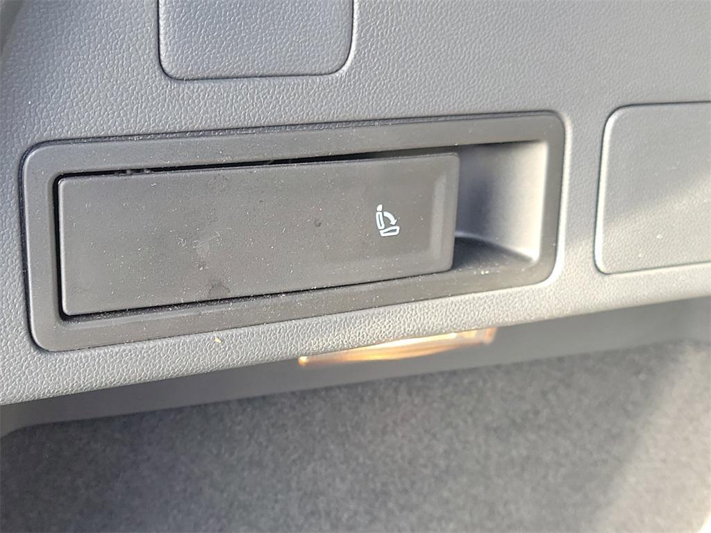 used 2020 Volkswagen Tiguan car, priced at $21,137