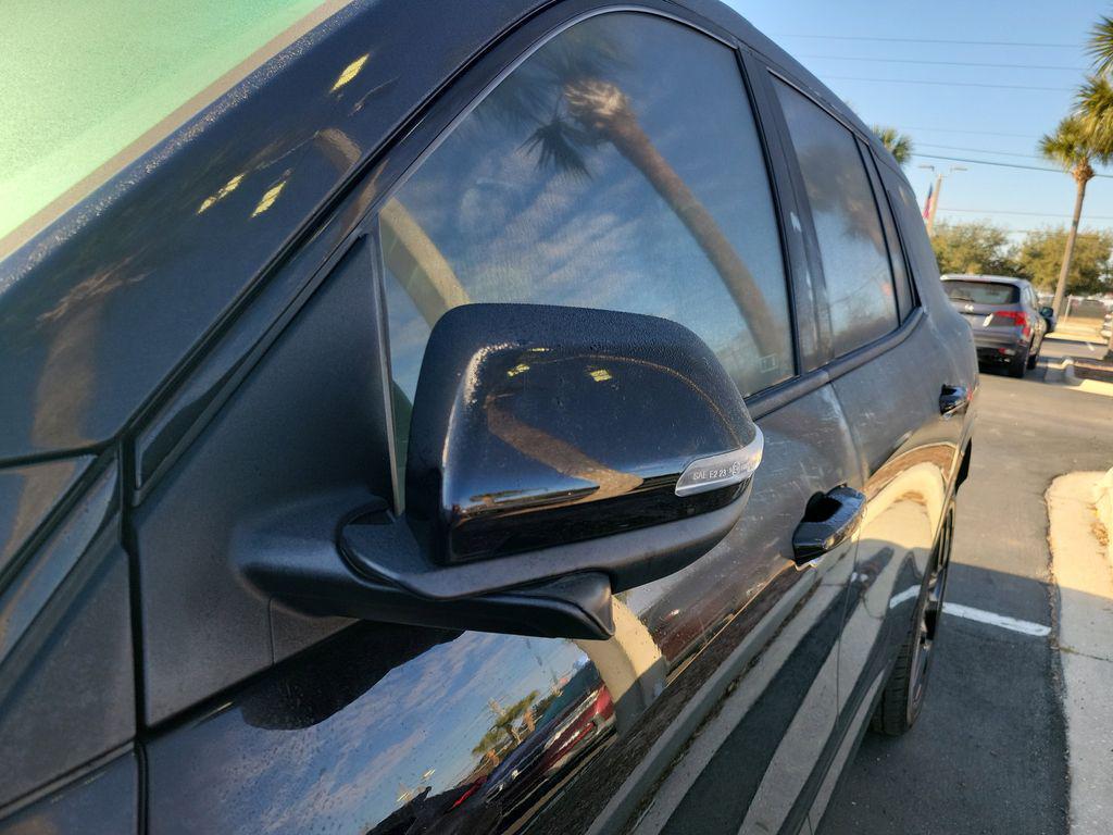 used 2024 Chevrolet Traverse car, priced at $44,358