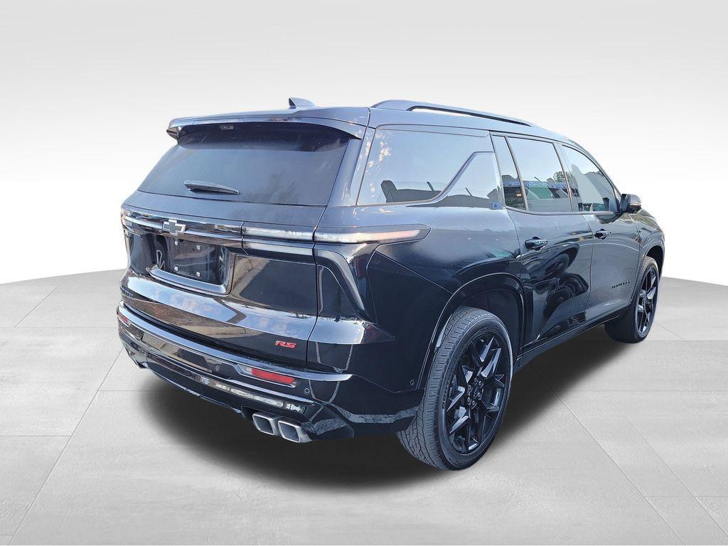 used 2024 Chevrolet Traverse car, priced at $44,358