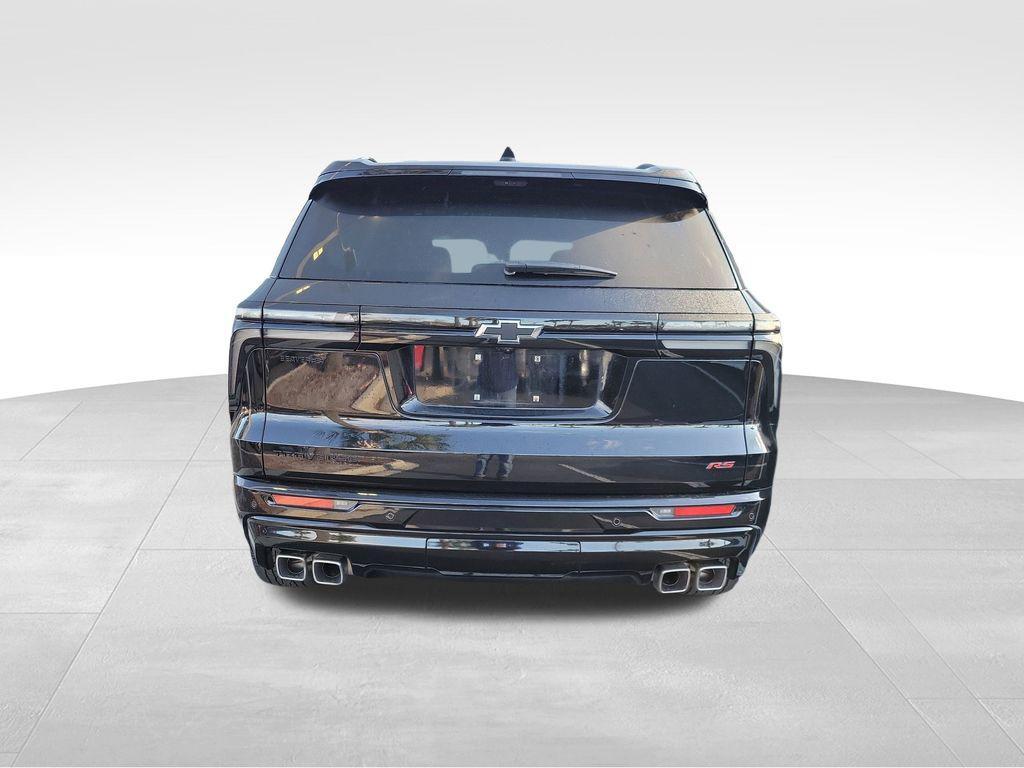 used 2024 Chevrolet Traverse car, priced at $44,358