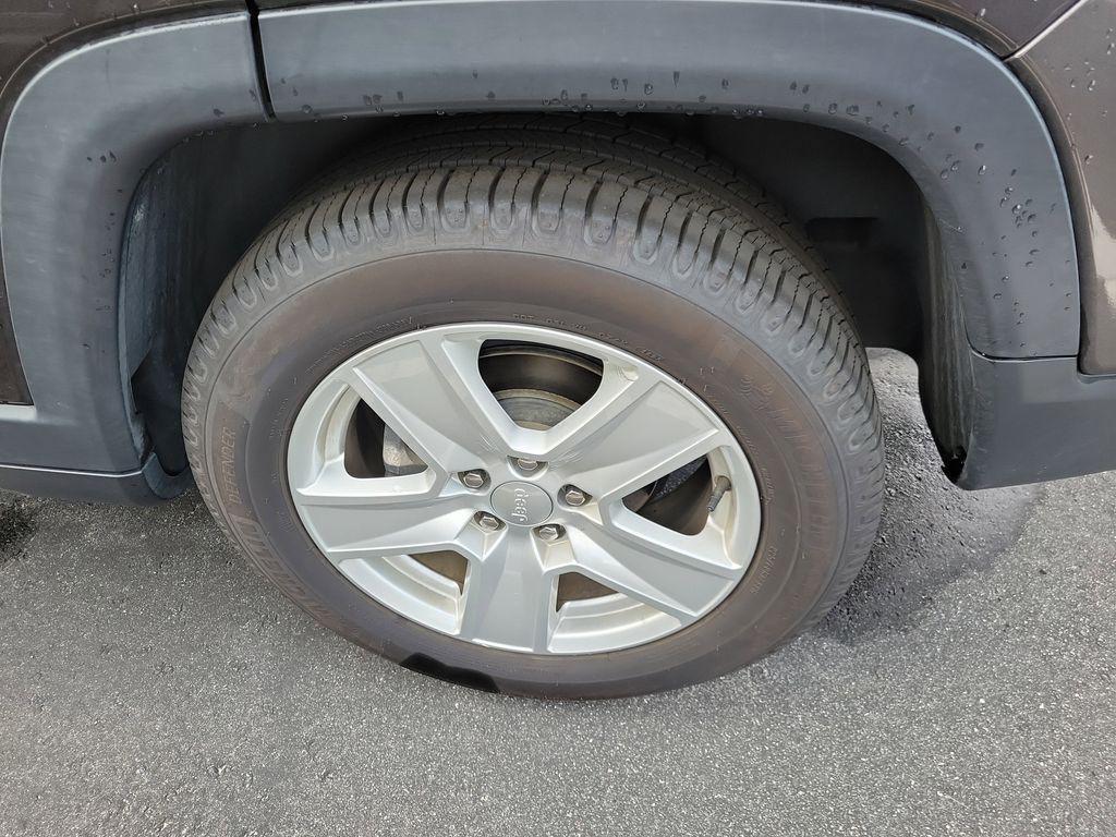 used 2022 Jeep Compass car, priced at $16,169