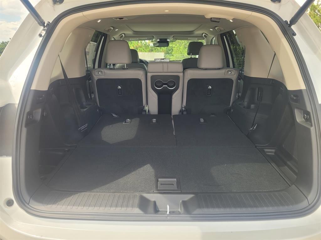 new 2025 Honda Pilot car, priced at $50,874