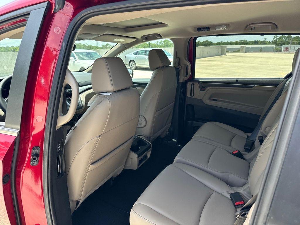 new 2026 Honda Odyssey car, priced at $43,218