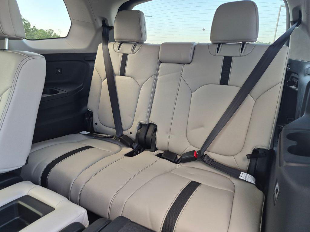 new 2026 Honda Pilot car, priced at $44,639