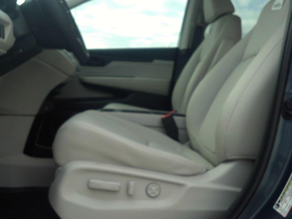 new 2026 Honda Odyssey car, priced at $41,967