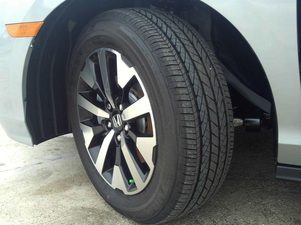 new 2026 Honda Odyssey car, priced at $42,799