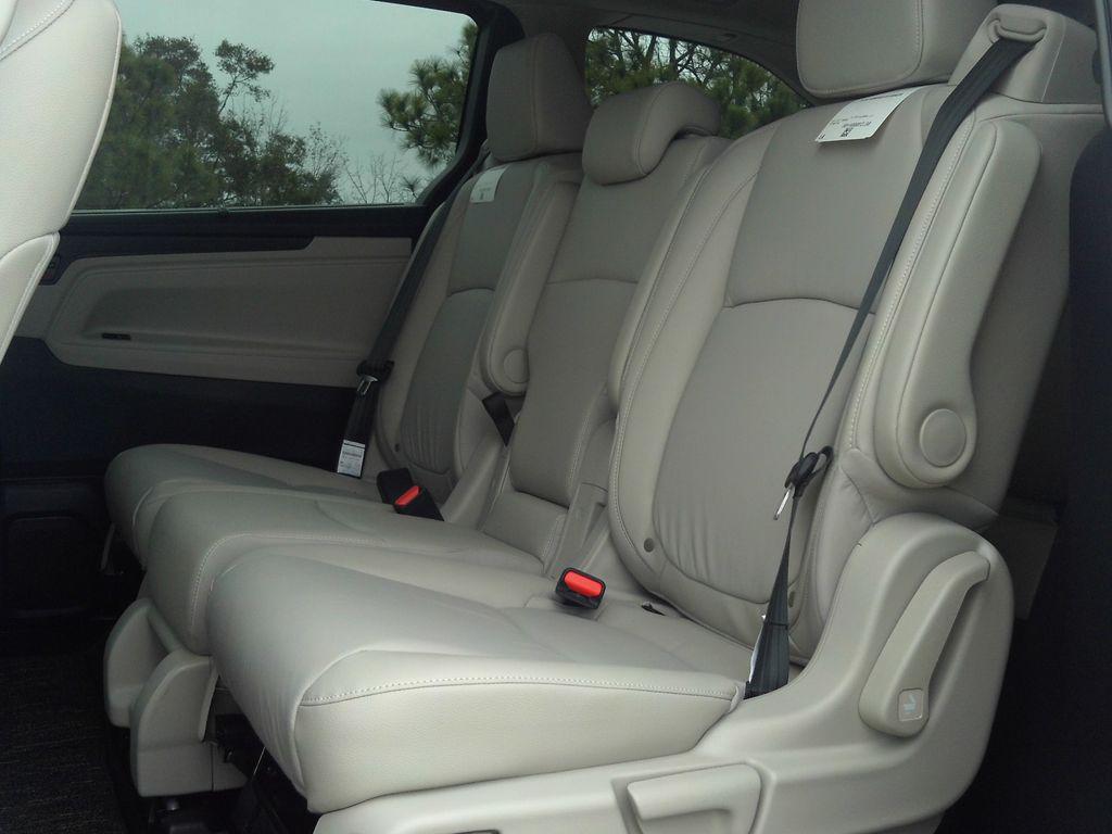new 2026 Honda Odyssey car, priced at $42,799