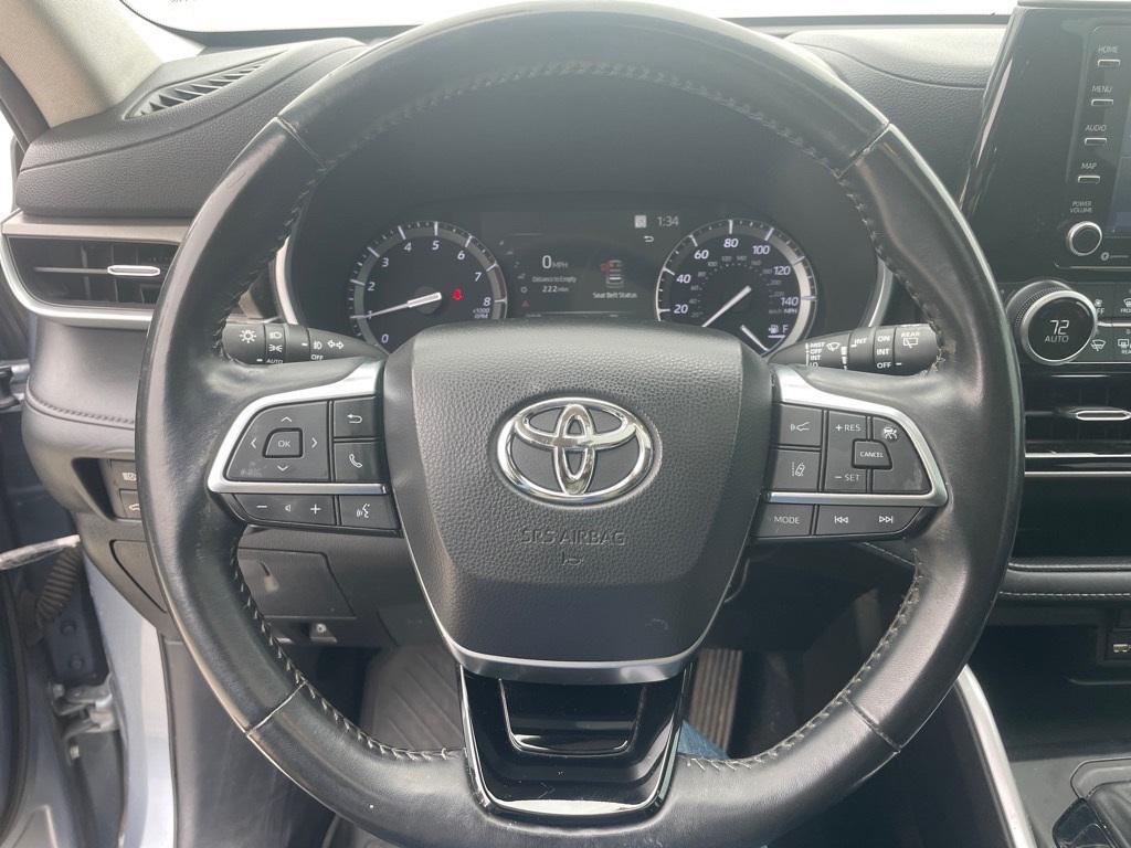 used 2020 Toyota Highlander car, priced at $25,477
