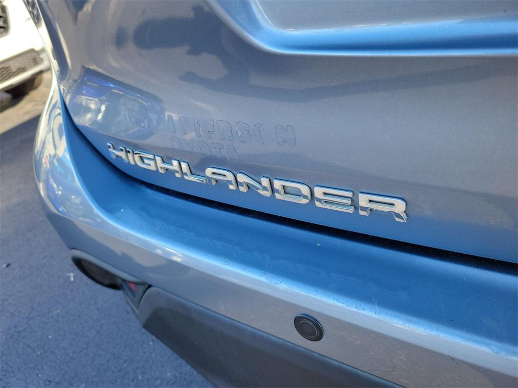 used 2020 Toyota Highlander car, priced at $24,501