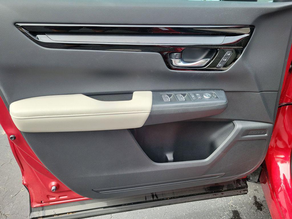 used 2025 Honda CR-V car, priced at $33,733