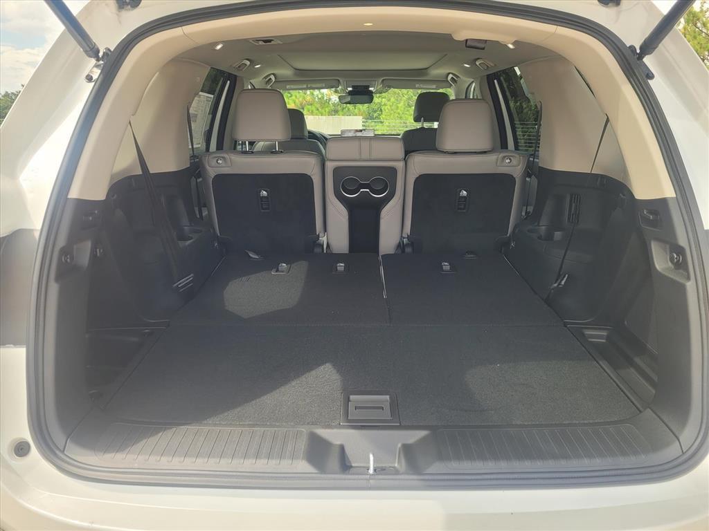 new 2025 Honda Pilot car, priced at $49,661