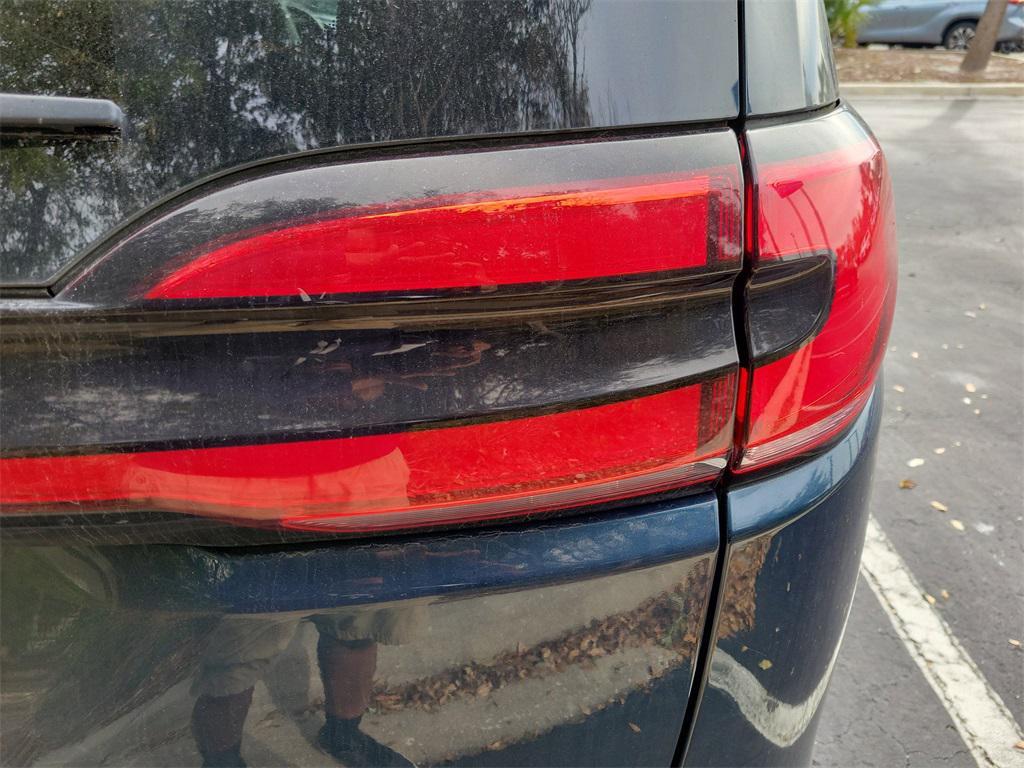 used 2022 Chrysler Pacifica Hybrid car, priced at $24,858