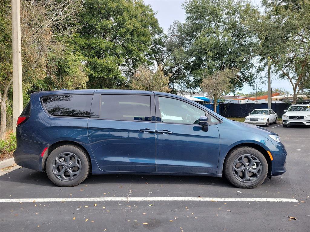 used 2022 Chrysler Pacifica Hybrid car, priced at $24,858