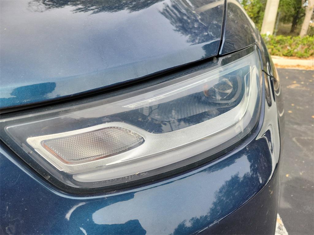 used 2022 Chrysler Pacifica Hybrid car, priced at $24,858