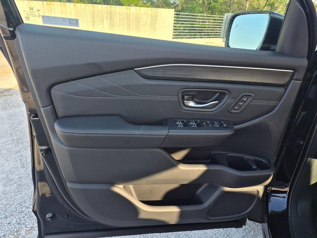 new 2026 Honda Pilot car, priced at $55,785