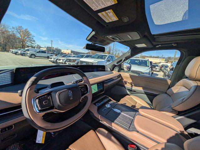 new 2025 Lincoln Navigator car, priced at $123,340