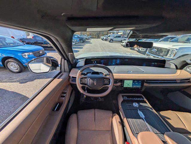 new 2025 Lincoln Navigator car, priced at $123,340