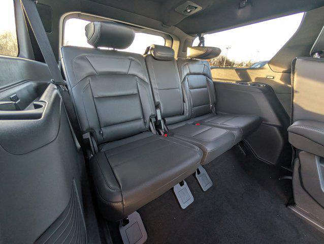 new 2025 Lincoln Navigator car, priced at $105,437