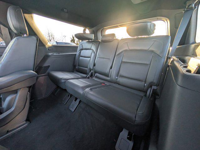 new 2025 Lincoln Navigator car, priced at $105,437