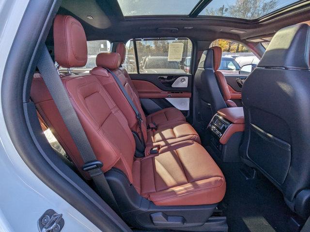 new 2025 Lincoln Aviator car, priced at $77,424