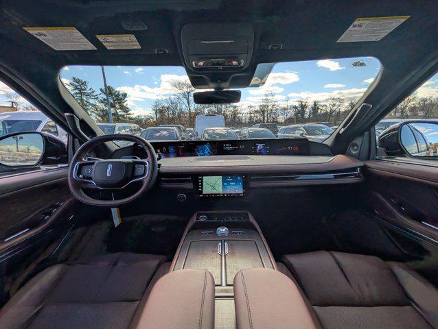 new 2025 Lincoln Navigator car, priced at $99,206