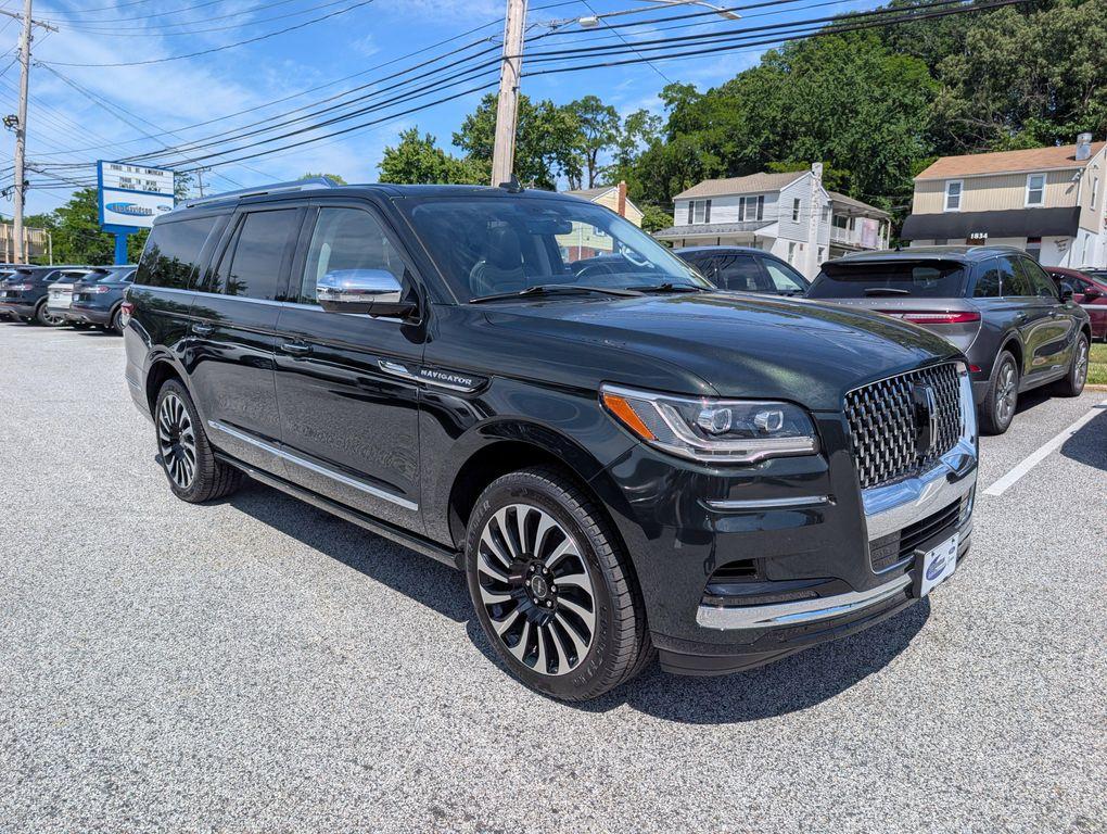 used 2022 Lincoln Navigator car, priced at $60,300