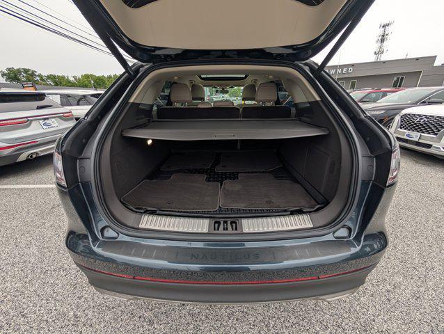 used 2022 Lincoln Nautilus car, priced at $35,800