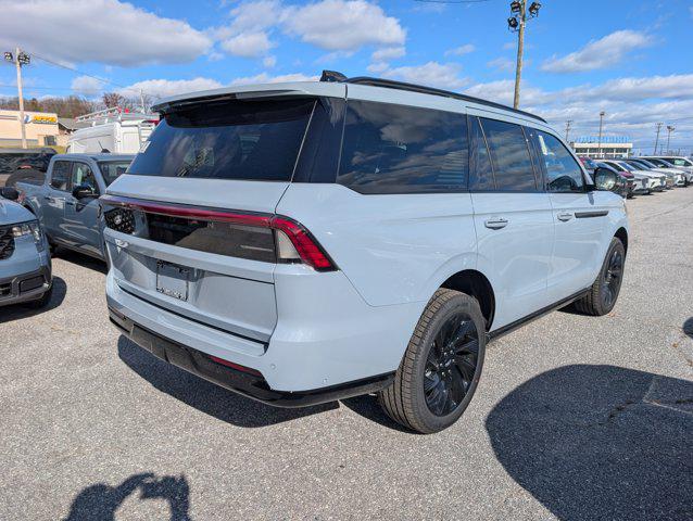 new 2025 Lincoln Navigator car, priced at $102,802