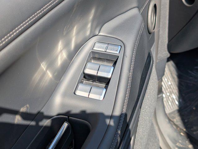 new 2026 Lincoln Navigator car, priced at $101,043