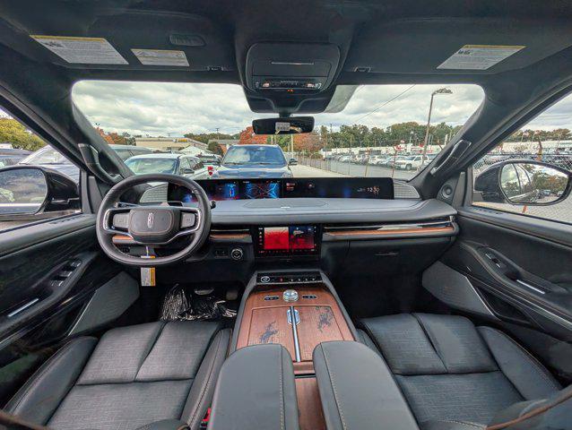 new 2025 Lincoln Navigator car, priced at $109,174