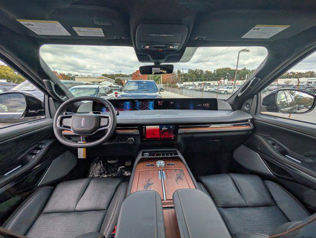 new 2025 Lincoln Navigator car, priced at $123,585